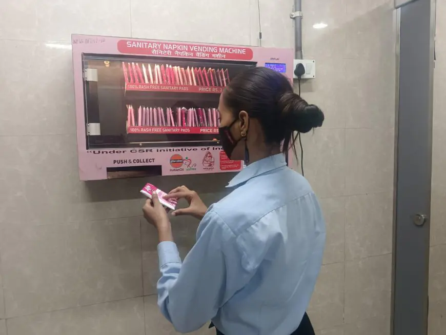 Sanitary Pads Now Available for ₹2 at Vending Machines Across 14 Delhi Metro Stations