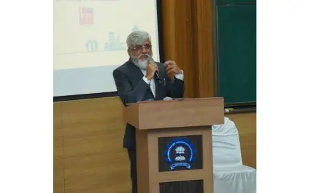 Dr. Faruk Patel Calls Upon IIT Bombay Students To Focus On Innovation In Solar Energy