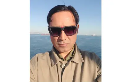 Dash Across the Waves: Anil Deswal’s Sea waves-to-Book pages Adventure