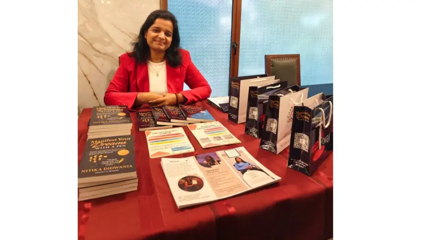 Nitika’s Connect to Readers with Her Book and Pen