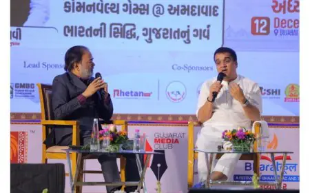 At BharatKool Adhyay-2, Honourable Deputy Chief Minister Shri Harsh Sanghavi Discusses Commonwealth Games and Other Important Topics with Shri Ajay Umat