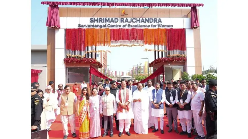 Hon’ble Defence Minister Shri Rajnath Singh Inaugurates Shrimad Rajchandra Sarvamangal Centre of Excellence for Women at Dharampur
