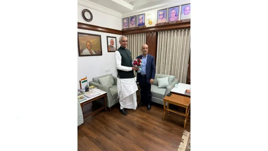 Hindusthan National Glass & Industries Limited’s (HNGIL) leadership meets Acharya Devvrat , Governor of Maharashtra and Gujarat ; Discuss revival of HNGIL’s Nashik Plant