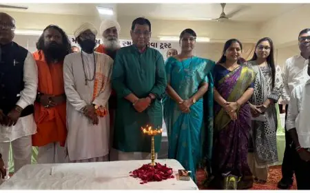 Grand Centenary Commemoration Held in Honour of Late Shri Palabhai Narayandas Parmar, Who Brought Electricity to Mokasan Village in Kadi