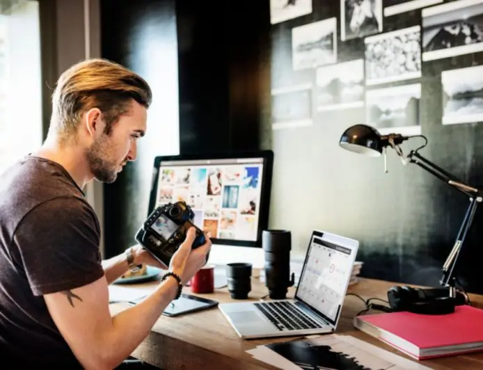 How Does AI Benefit Photography?