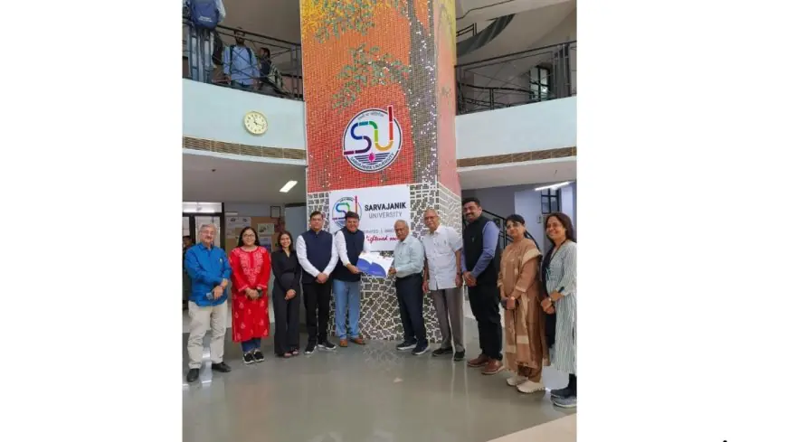 Sarvajanik University Signs MoU with India Accelerator to Boost Startup Ecosystem