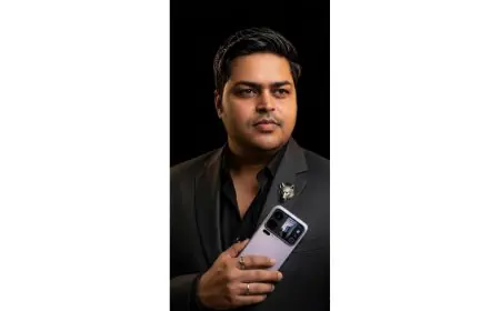Tumkur Witnesses First Xiaomi 17 Pro Max Owner as Prathik Jain Acquires Device on His Birthday